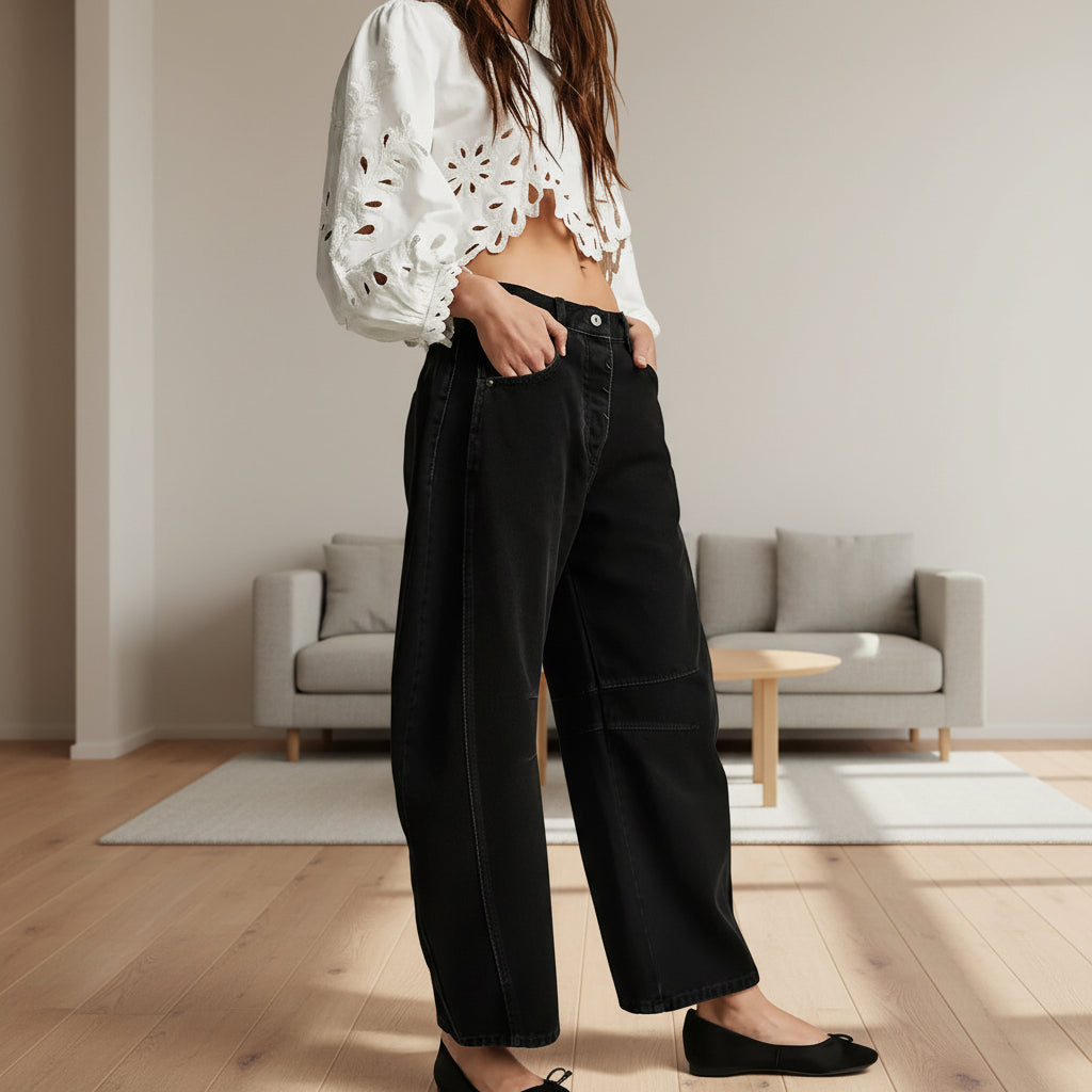 Light blue baggy jeans wide leg silhouette detail